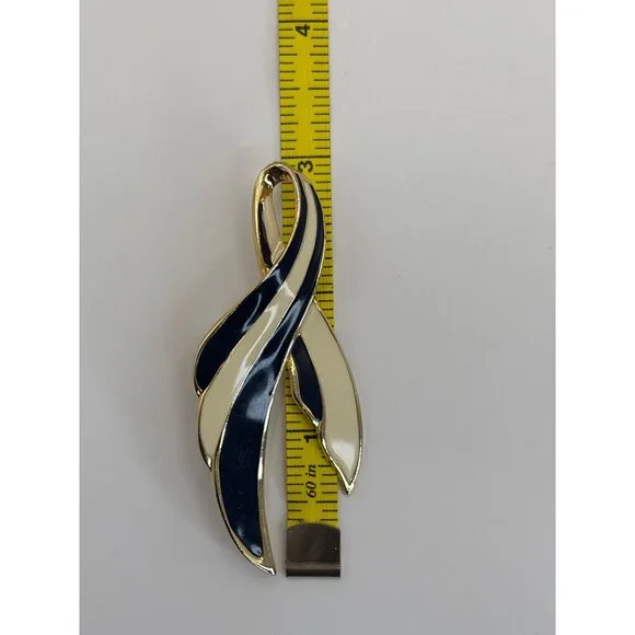 Vintage Gold Tone Enamel Navy & Cream Ribbon Brooch Earrings Set - Picture 5 of 6